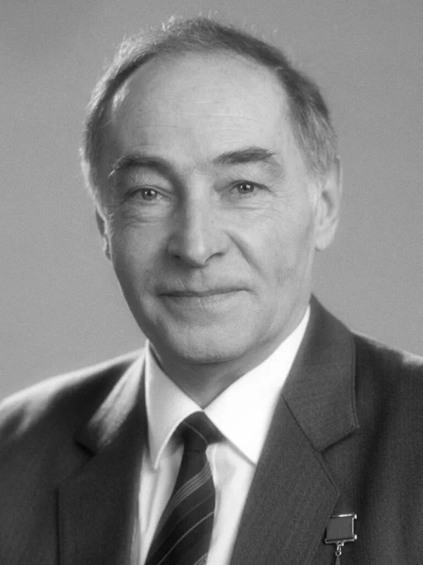 Вячеслав Тихонов — фото чтеца аудиокниг