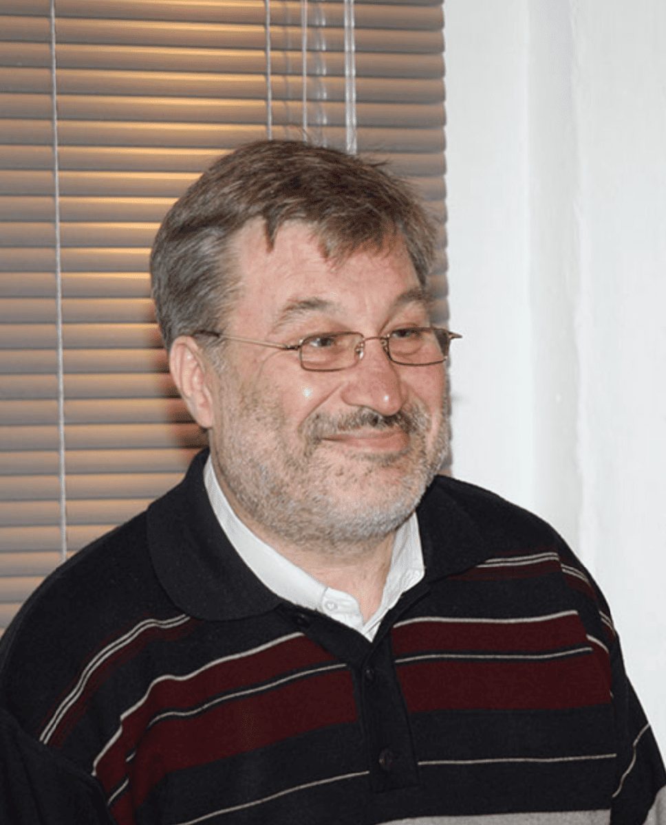 Олег Исаев